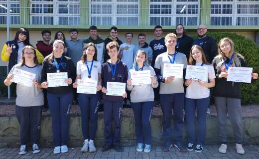 Artistas do Ensino Mdio do Bompa brilharam no Festival de Msica Estudantil